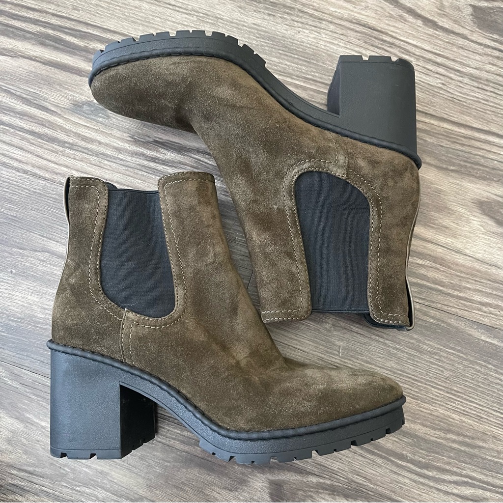 Vince Henderson Water Repellant Heeled Chelsea Boot 8.5m